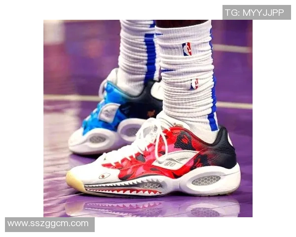 足球巨星亲自亮相 球鞋设计新潮流引领赛场风尚